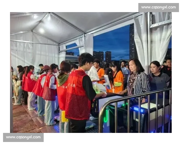 志愿者的 “哇” 声里，藏着赛场最燃的精彩